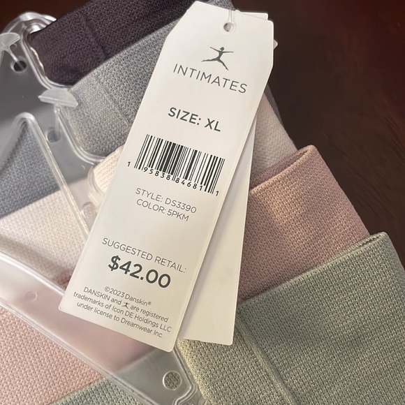 Danskin 5 pack - Picture 3 of 3